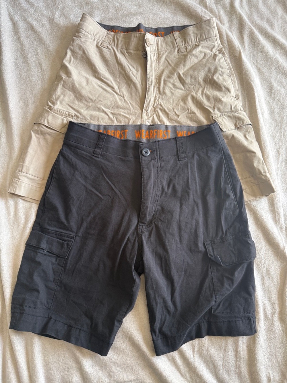 Men's Dual-Tone Cargo Shorts — Black and Beige